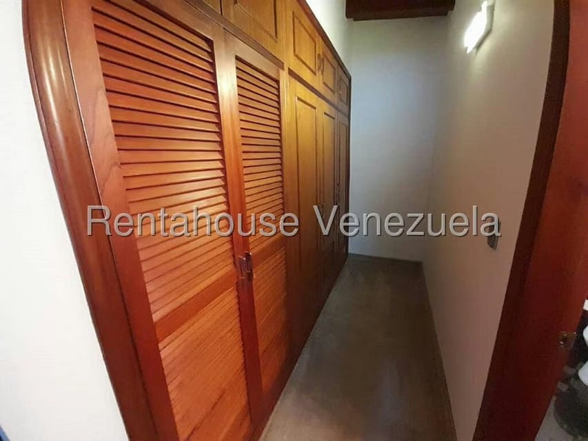 Casa (Multipes Niveles) en Venta en Colinas de La California, Distrito Metropolitano - 34