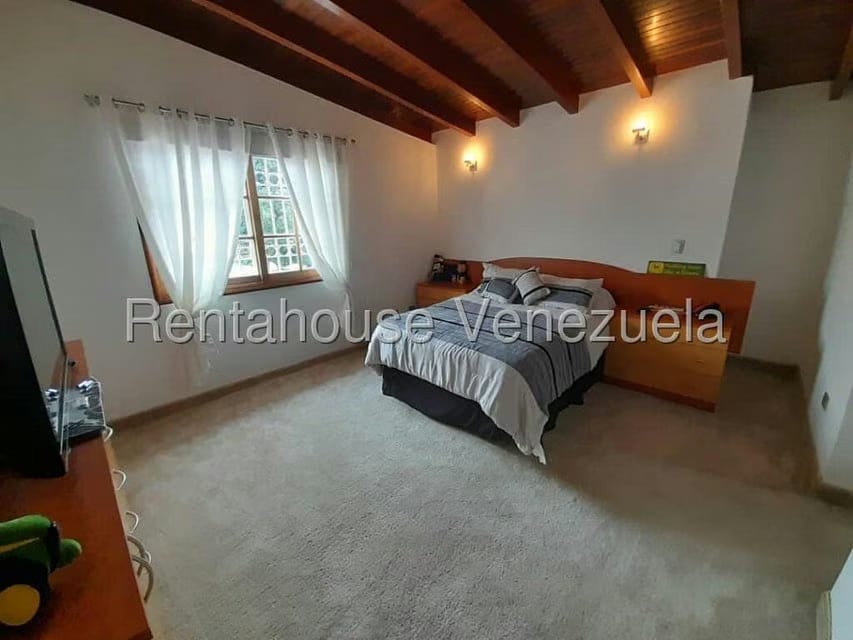 Casa (Multipes Niveles) en Venta en Colinas de La California, Distrito Metropolitano - 36
