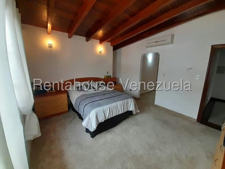 Casa (Multipes Niveles) en Venta en Colinas de La California, Distrito Metropolitano - 37
