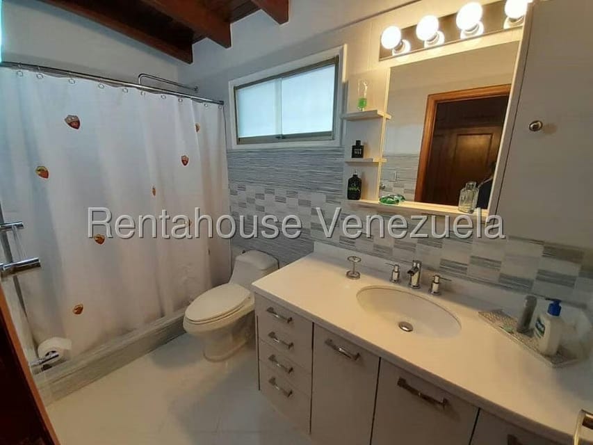 Casa (Multipes Niveles) en Venta en Colinas de La California, Distrito Metropolitano - 39