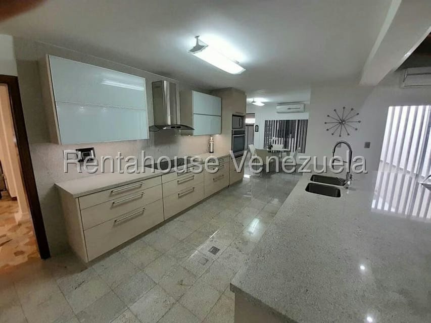 Casa (Multipes Niveles) en Venta en Colinas de La California, Distrito Metropolitano - 9