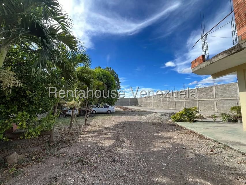 Comercial (Local Comercial) en Alquiler en Parroquia Juan Bautista Rodriguez, Lara - 2