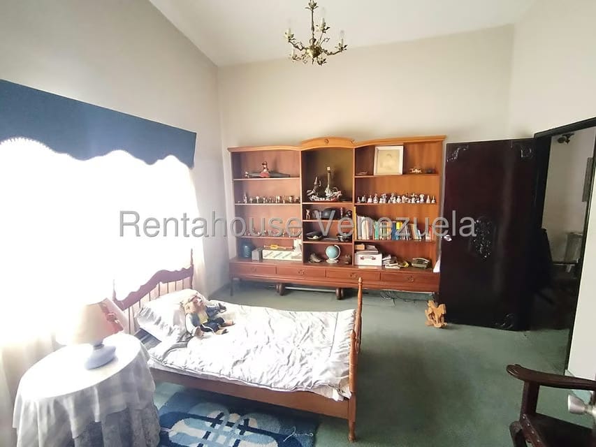 Casa (Multipes Niveles) en Venta en Prados del Este, Distrito Metropolitano - 38