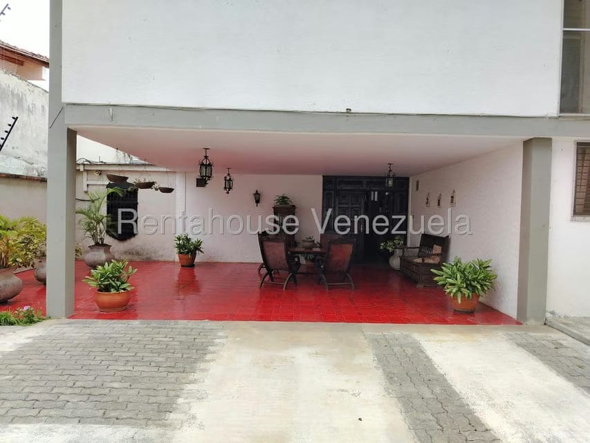 Casa (Multipes Niveles) en Venta en Prados del Este, Distrito Metropolitano - 50