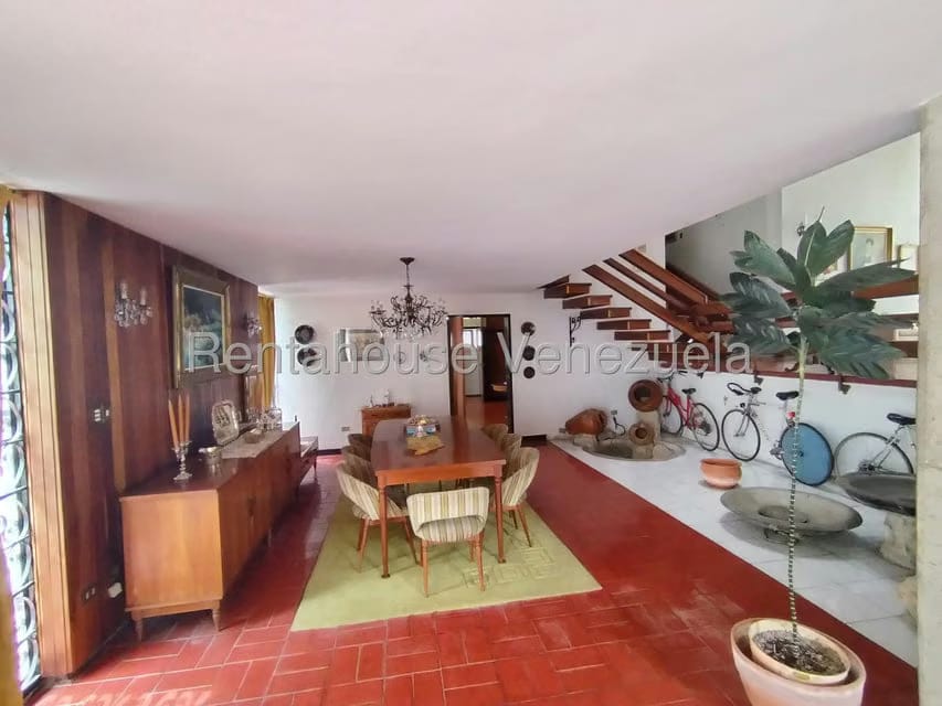 Casa (Multipes Niveles) en Venta en Prados del Este, Distrito Metropolitano - 6