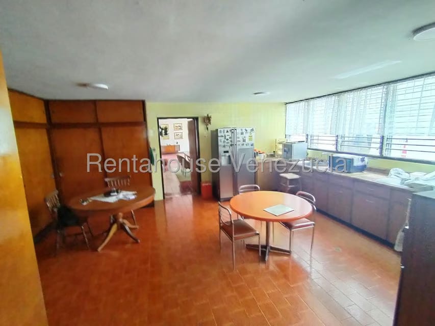 Casa (Multipes Niveles) en Venta en Prados del Este, Distrito Metropolitano - 7