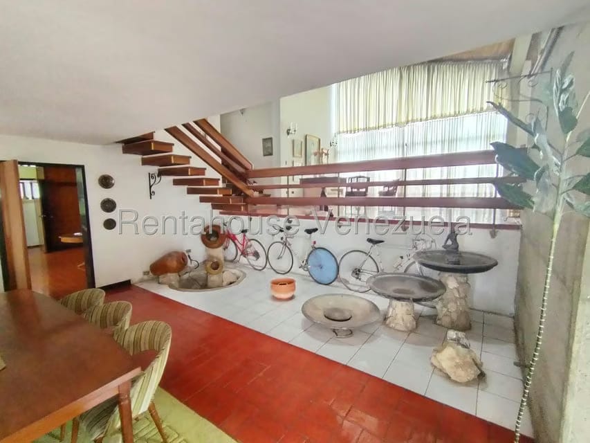 Casa (Multipes Niveles) en Venta en Prados del Este, Distrito Metropolitano - 10