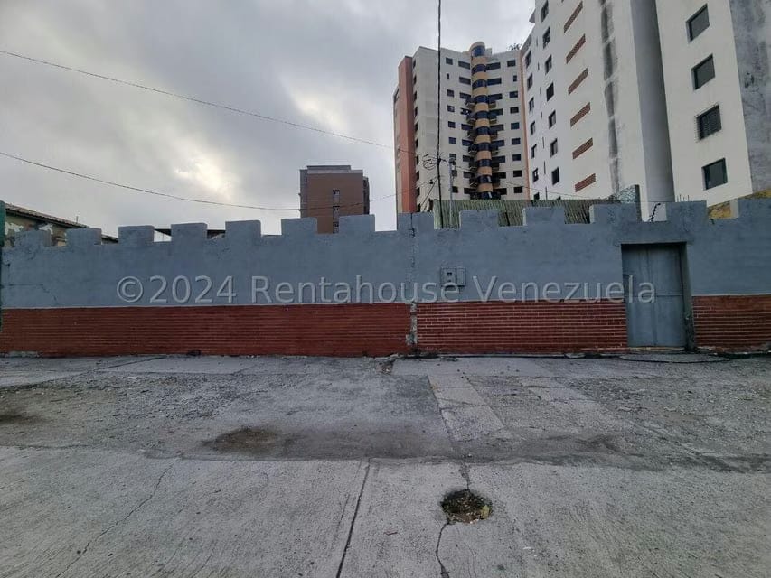 Terreno (Comercial) en Venta en Parroquia Catedral, Lara - 2