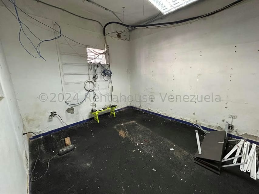 Comercial (Galpon - Deposito) en Venta en Bello Monte, Distrito Metropolitano - 4