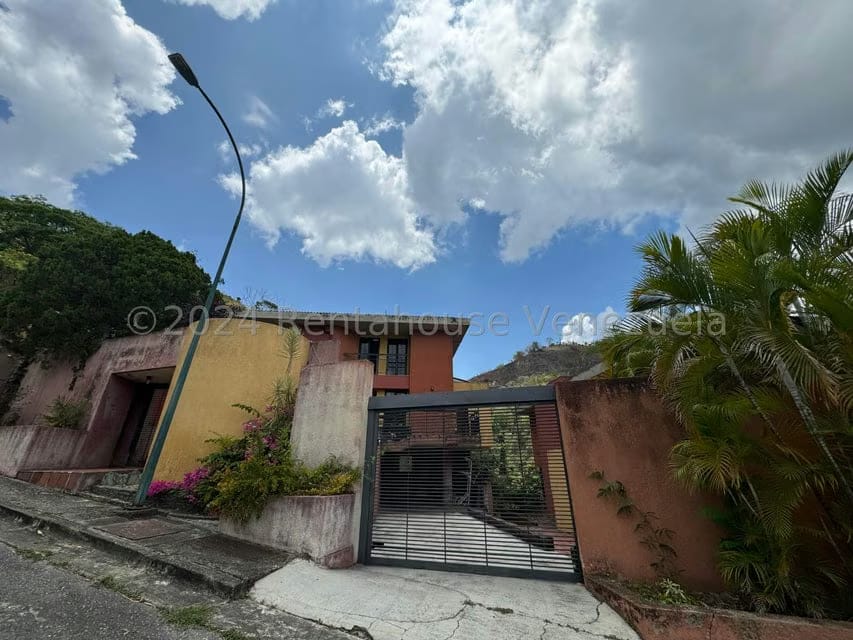 Casa (Duplex) en Venta en Los Anaucos, Miranda