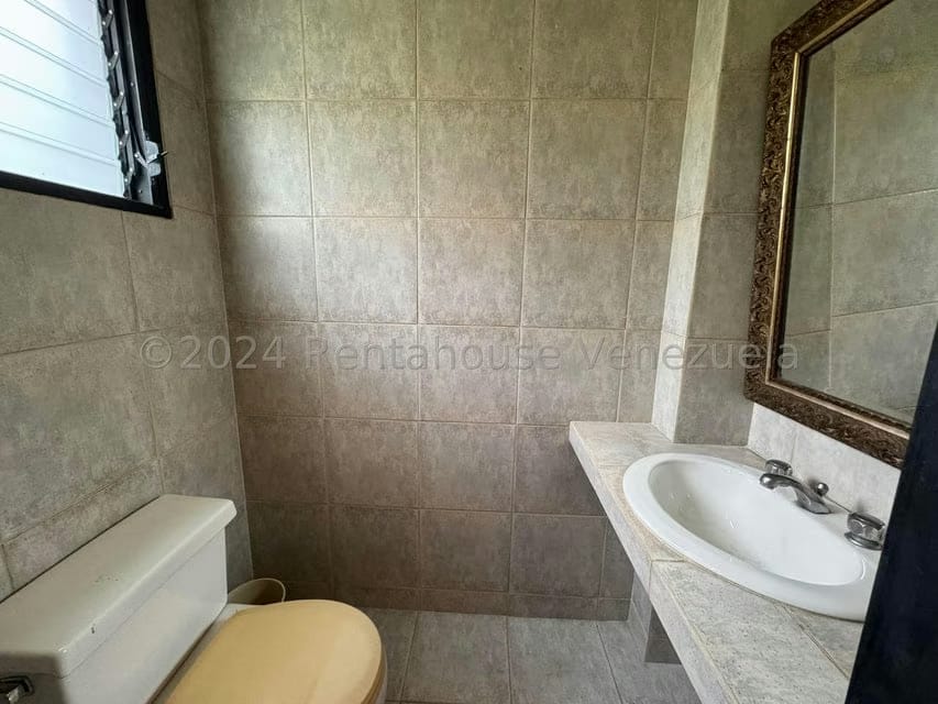 Casa (Duplex) en Venta en Los Anaucos, Miranda - 22