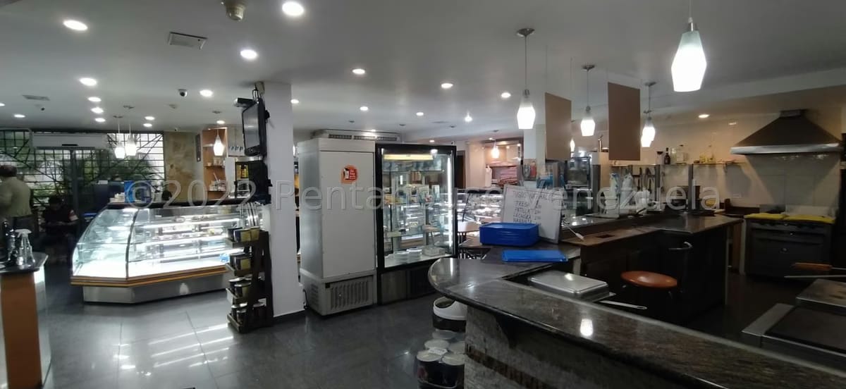 Comercial (Local Comercial) en Venta en Los Chaguaramos, Distrito Metropolitano - 2