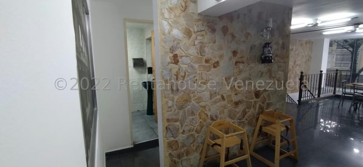 Comercial (Local Comercial) en Venta en Los Chaguaramos, Distrito Metropolitano - 21