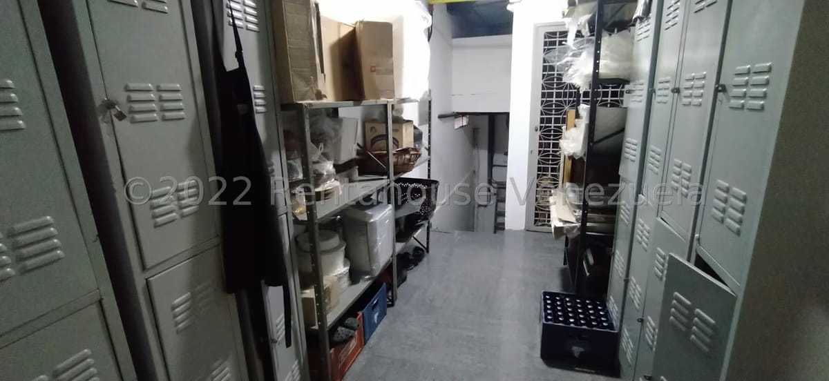 Comercial (Local Comercial) en Venta en Los Chaguaramos, Distrito Metropolitano - 27