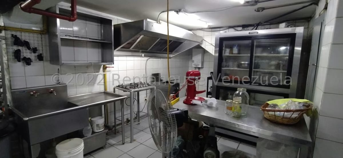 Comercial (Local Comercial) en Venta en Los Chaguaramos, Distrito Metropolitano - 30