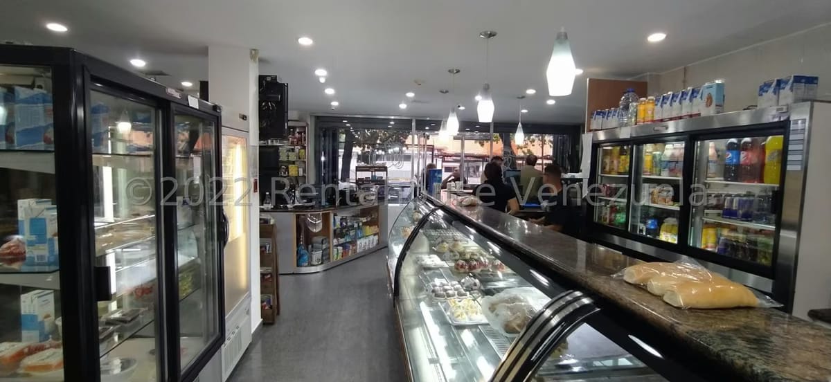 Comercial (Local Comercial) en Venta en Los Chaguaramos, Distrito Metropolitano - 4