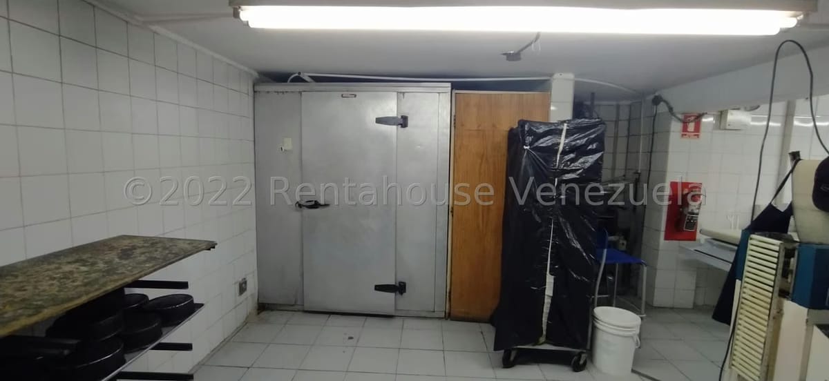 Comercial (Local Comercial) en Venta en Los Chaguaramos, Distrito Metropolitano - 39