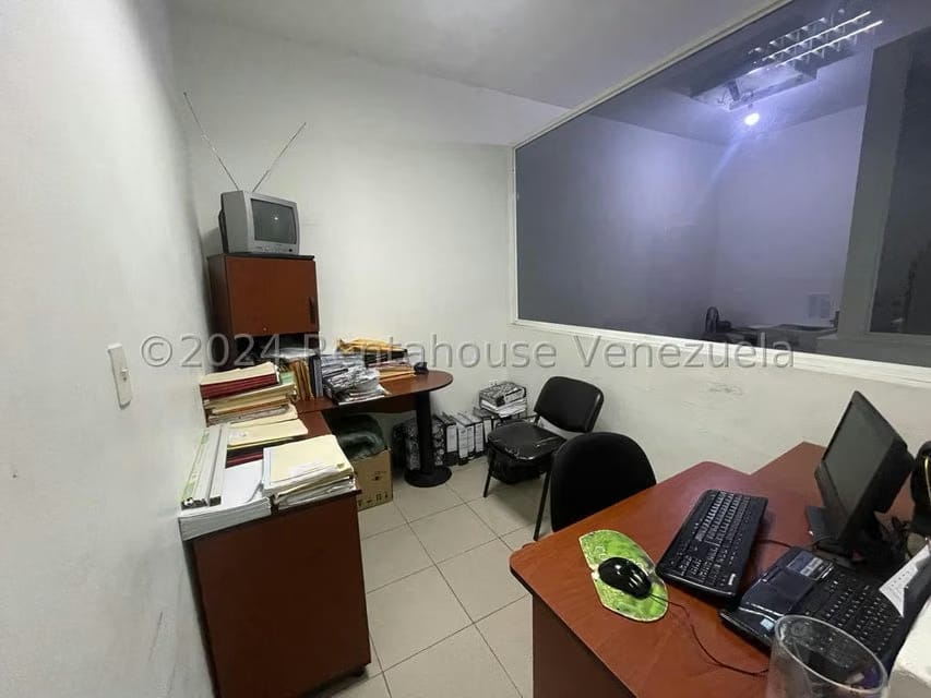 Comercial (Oficina) en Venta en Quinta Crespo, Distrito Metropolitano - 8
