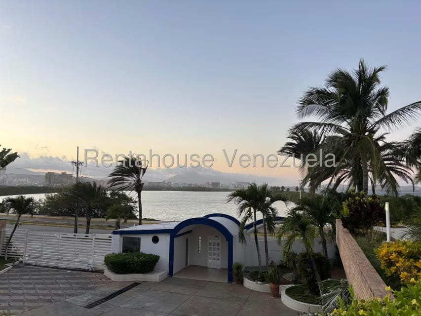 Apartamento (1 Nivel) en Venta en El Morro, Nueva Esparta - 29