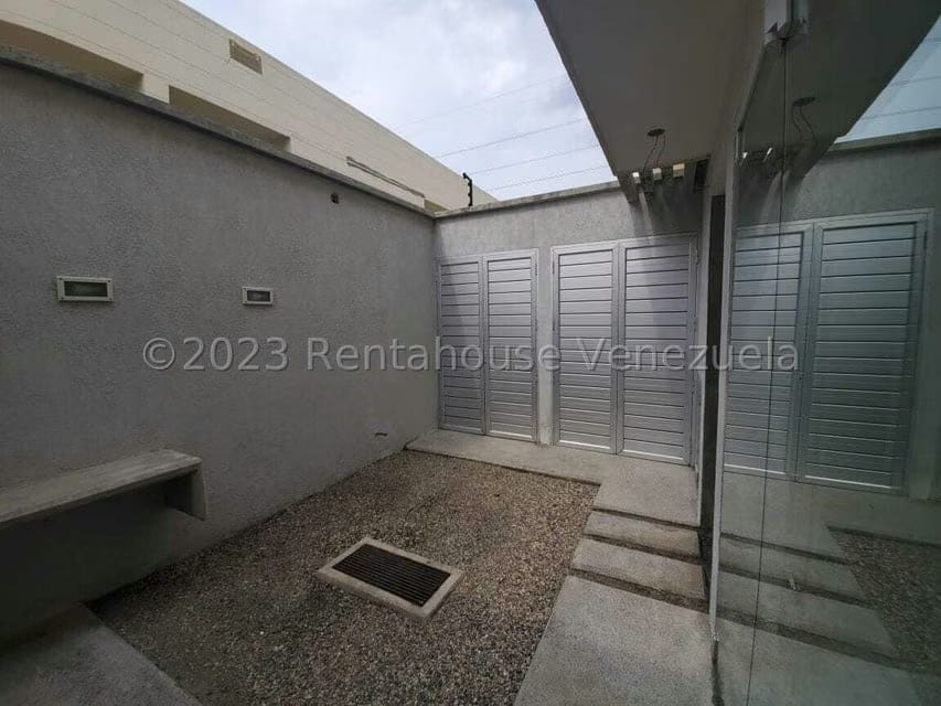 Casa (Duplex) en Venta en Villa Paris, Lara - 15