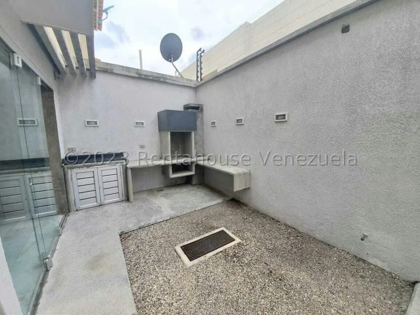 Casa (Duplex) en Venta en Villa Paris, Lara - 17