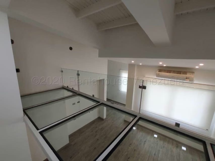 Casa (Duplex) en Venta en Villa Paris, Lara - 24