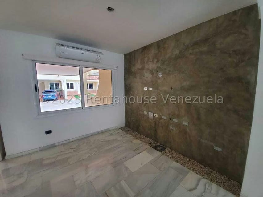 Casa (Duplex) en Venta en Villa Paris, Lara - 6