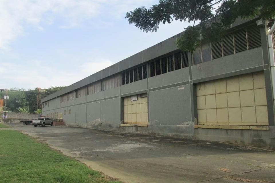 Comercial (Galpon - Deposito) en Venta en Santa Rosa, Miranda