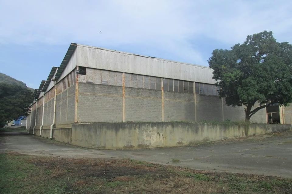 Comercial (Galpon - Deposito) en Venta en Santa Rosa, Miranda - 43