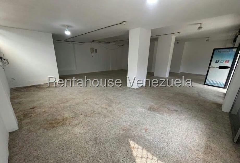Comercial (Local Comercial) en Alquiler en El Marques, Distrito Metropolitano - 2
