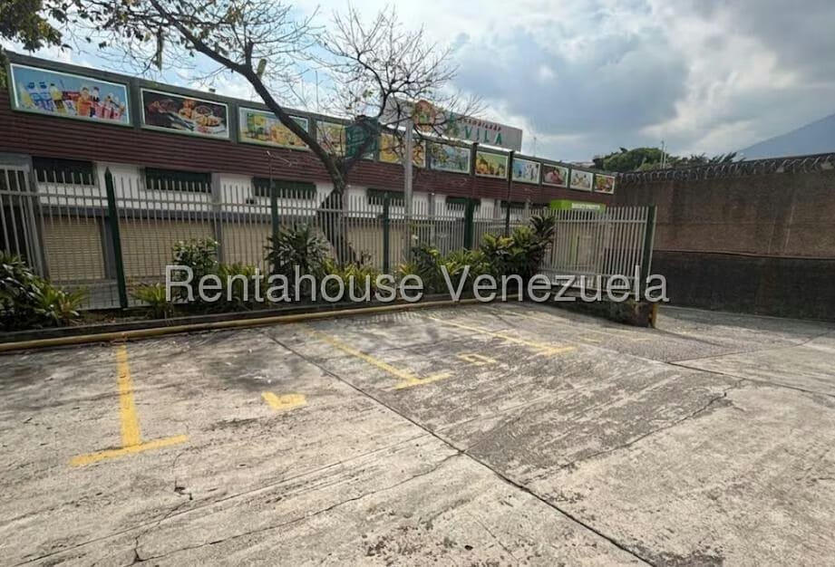Comercial (Local Comercial) en Alquiler en El Marques, Distrito Metropolitano - 5