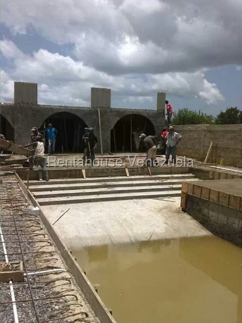 Terreno (Comercial) en Venta en Higuerote, Miranda