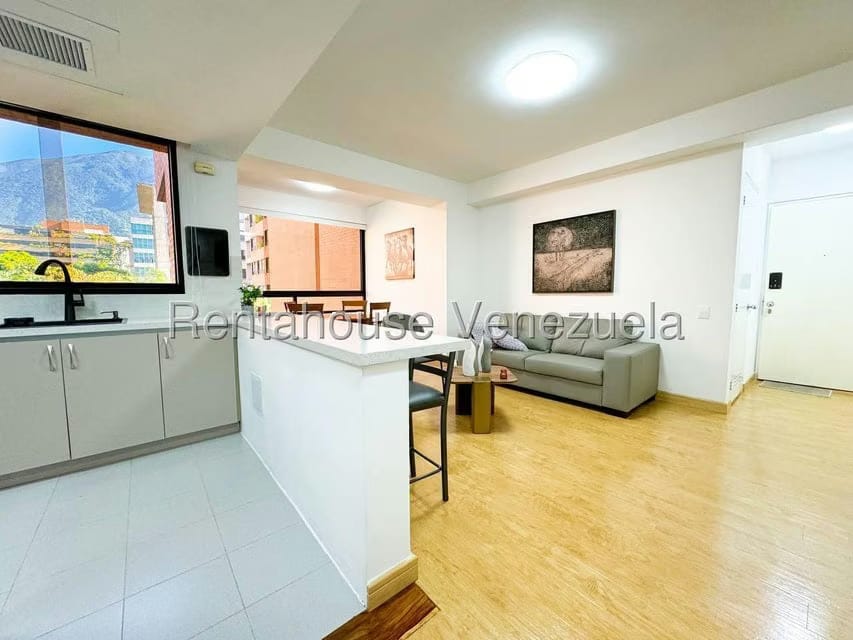 Apartamento (1 Nivel) en Alquiler en Campo Alegre, Distrito Metropolitano - 12