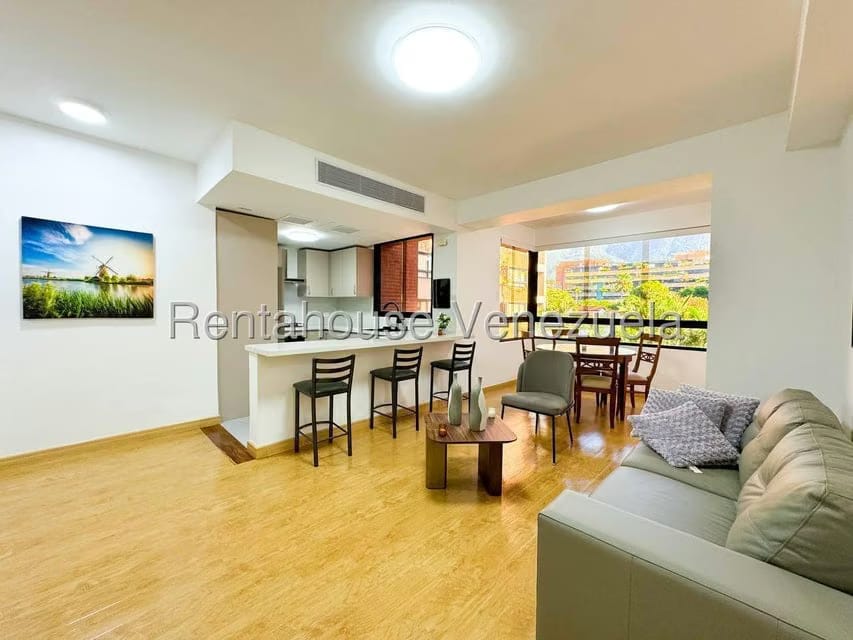 Apartamento (1 Nivel) en Alquiler en Campo Alegre, Distrito Metropolitano - 14