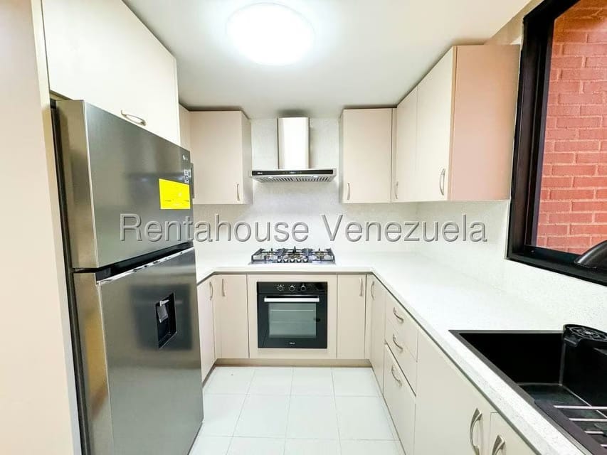 Apartamento (1 Nivel) en Alquiler en Campo Alegre, Distrito Metropolitano - 17