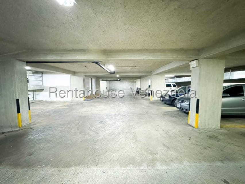 Apartamento (1 Nivel) en Alquiler en Campo Alegre, Distrito Metropolitano - 34