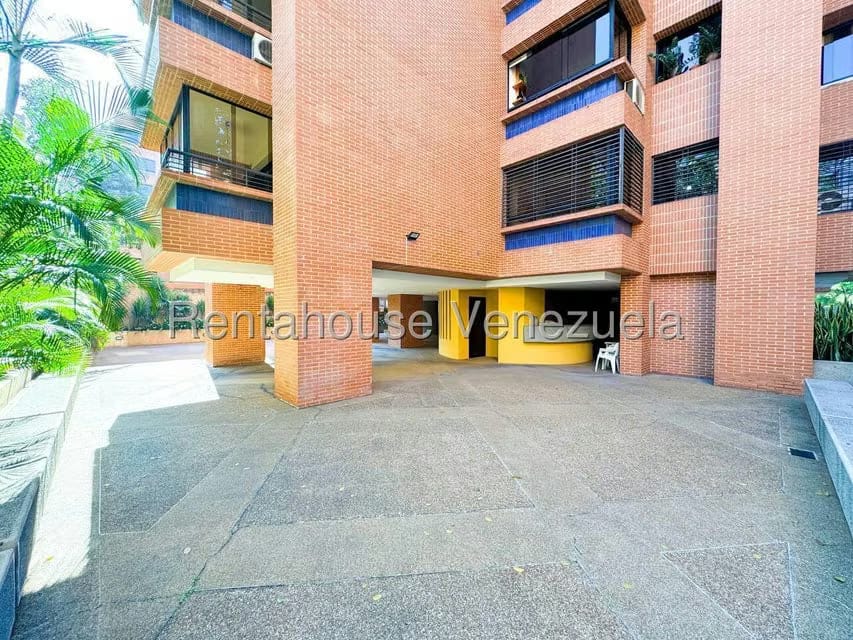 Apartamento (1 Nivel) en Alquiler en Campo Alegre, Distrito Metropolitano - 35