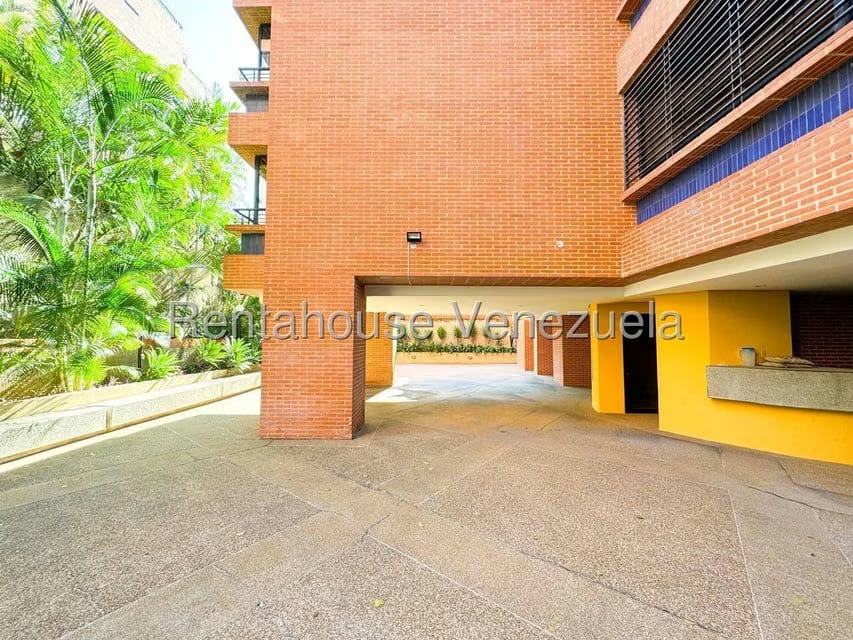 Apartamento (1 Nivel) en Alquiler en Campo Alegre, Distrito Metropolitano - 37