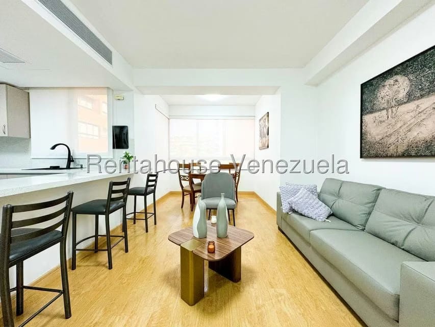 Apartamento (1 Nivel) en Alquiler en Campo Alegre, Distrito Metropolitano - 8