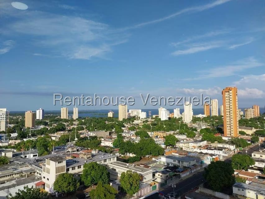 Apartamento (1 Nivel) en Alquiler en Bellas Artes, Zulia - 32