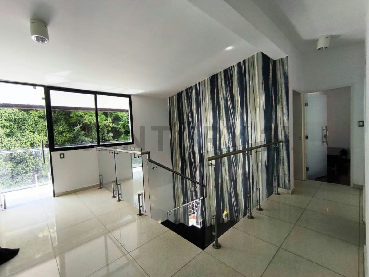 Residencia de 700 m² con vista panorámica al Ávila en Colinas de Los Chaguaramos - 21