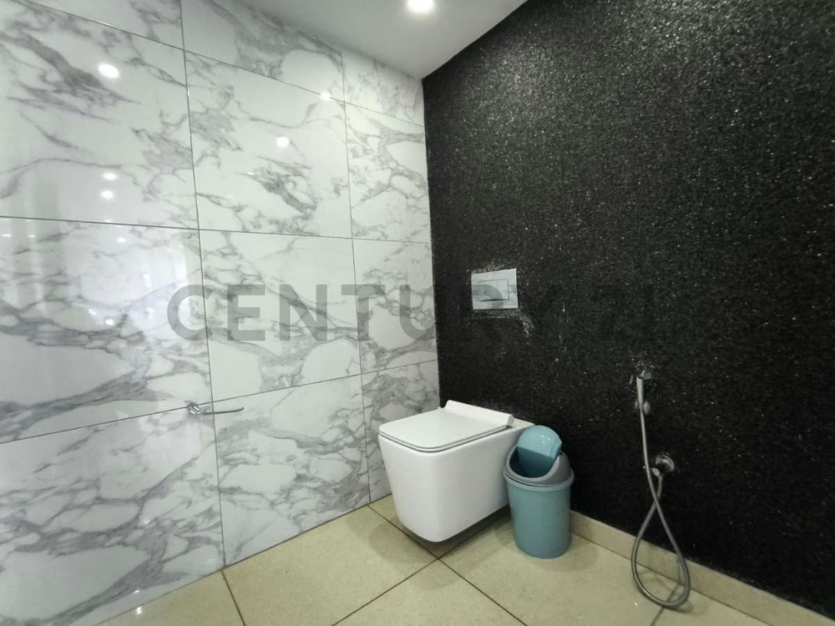 Residencia de 700 m² con vista panorámica al Ávila en Colinas de Los Chaguaramos - 33