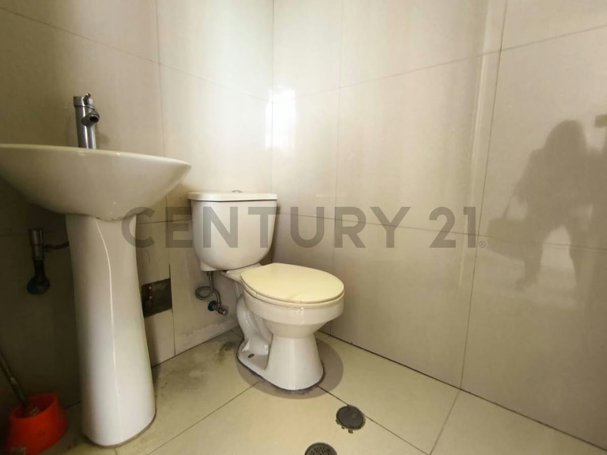Residencia de 700 m² con vista panorámica al Ávila en Colinas de Los Chaguaramos - 54
