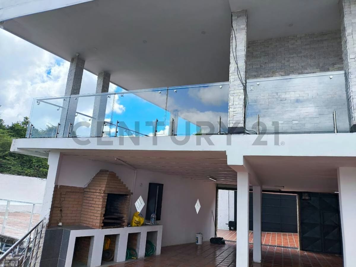 Residencia de 700 m² con vista panorámica al Ávila en Colinas de Los Chaguaramos - 61