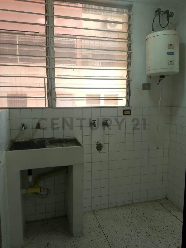 Se alquila apartamento Residencias Bella Vista Av. 4 - 9