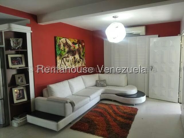 Casa (Duplex) en Venta en Trapiche Villas, Lara - 2