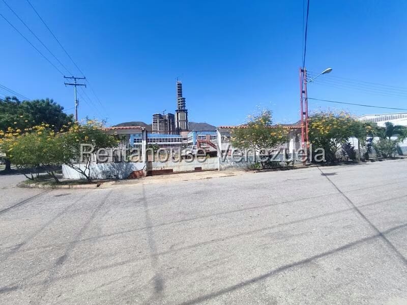Terreno (Comercial) en Venta en Los Jarales, Carabobo - 29