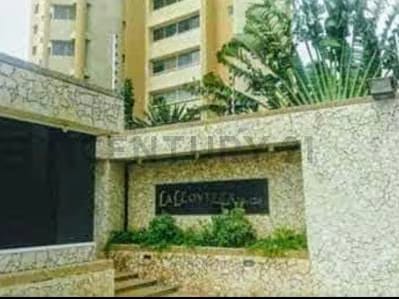 Se Vende Apto. La Llovizna, piso alto. La Lago. Maracaibo