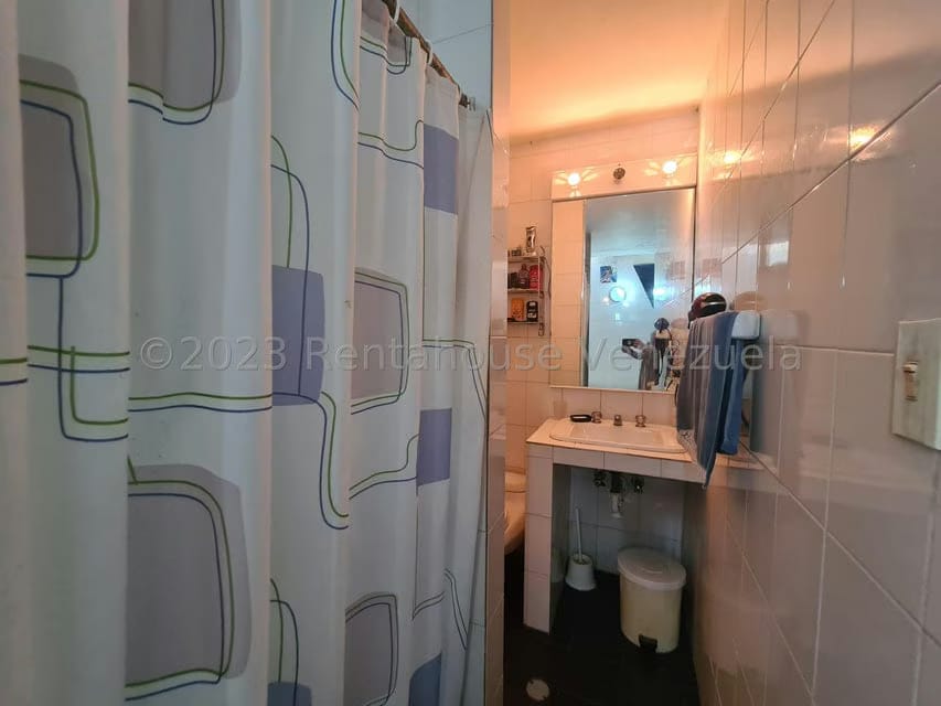 Casa (1 Nivel) en Venta en El Cafetal, Distrito Metropolitano - 18