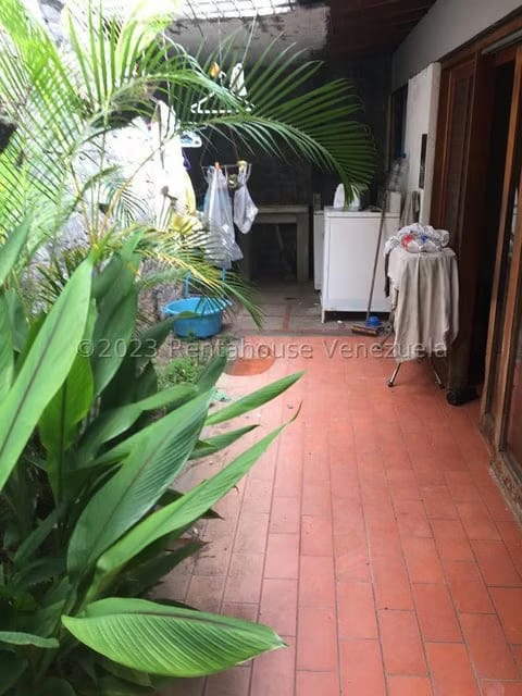 Casa (1 Nivel) en Venta en El Cafetal, Distrito Metropolitano - 32